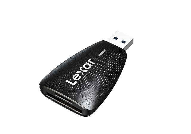 Lector de tarjetas Lexar Multi-Card 2 en 1 con una ranura SD y una ranura microSD en un cuerpo compacto