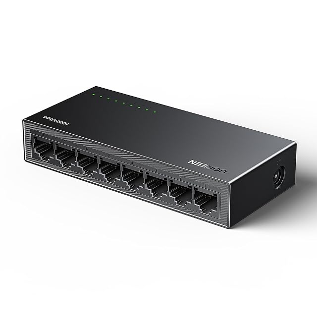 Switch de red gigabit UGREEN 35499EU de ocho puertos visto de frente con su fila de tomas RJ45