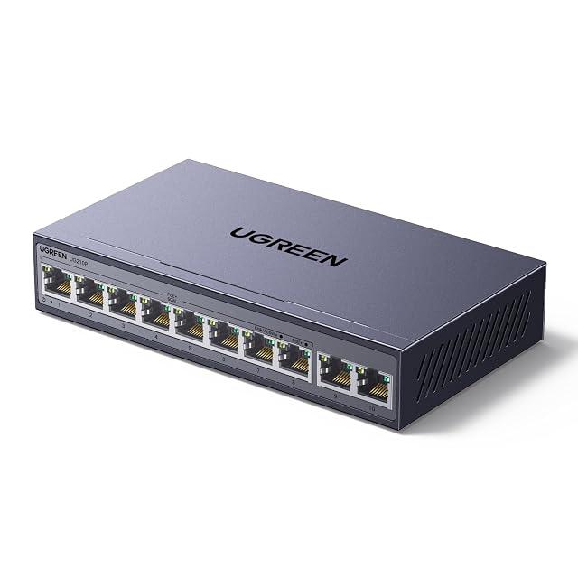 Switch PoE gigabit UGREEN 35372EU de diez puertos en carcasa metálica, con ocho tomas alimentadas y dos enlaces ascendentes