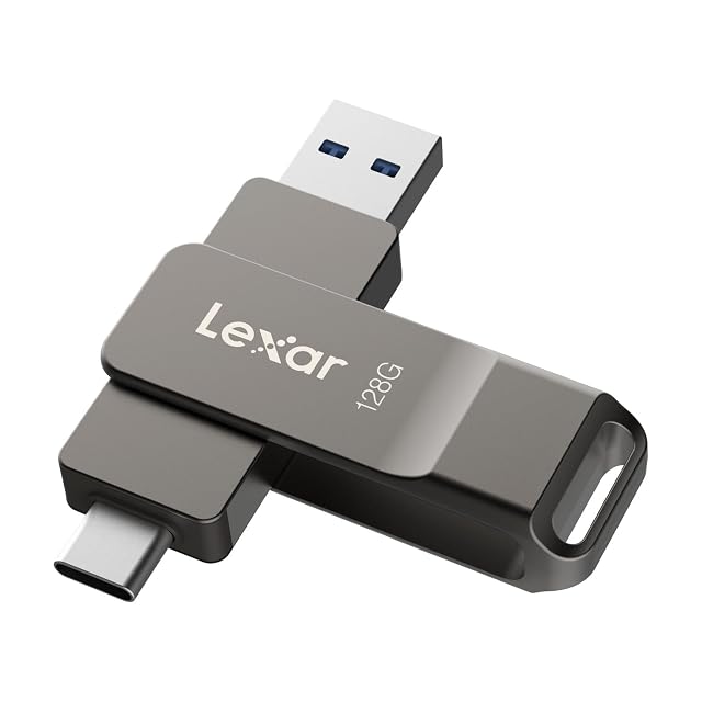 Memoria doble Lexar D40E de 128 GB en gris titanio con capuchón giratorio que cubre el conector Type-C